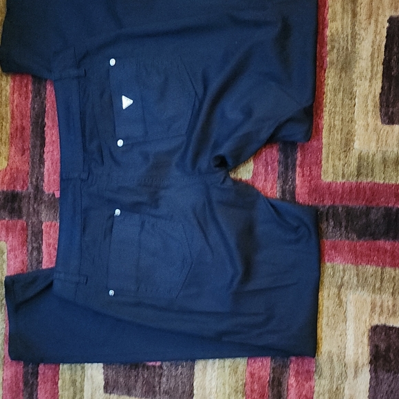 Black Guess Skinny Jeans - Picture 6 of 8